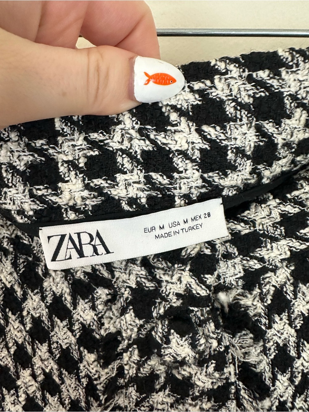 Zara Black and White Houndstooth A-Line Midi Skirt Button Front Size Medium - Picture 6 of 7